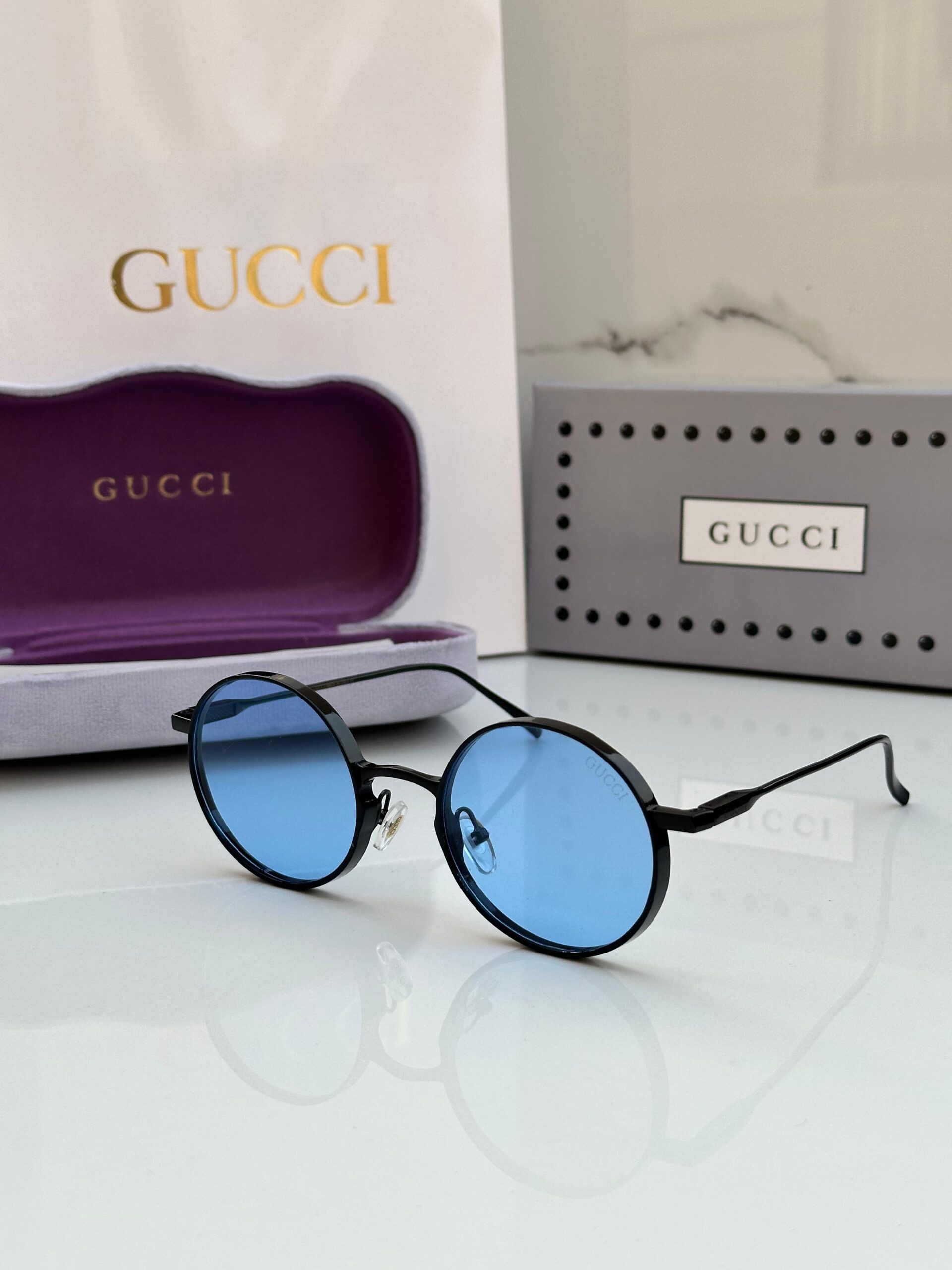 Gucci_black_blue_metal_4021