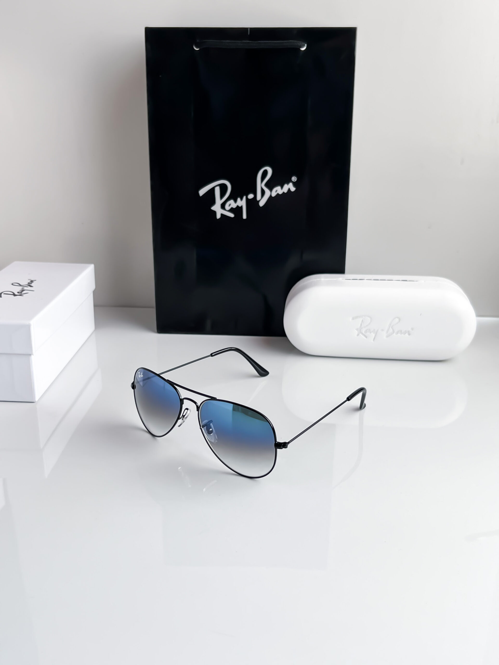 Rayban blue shade 3026