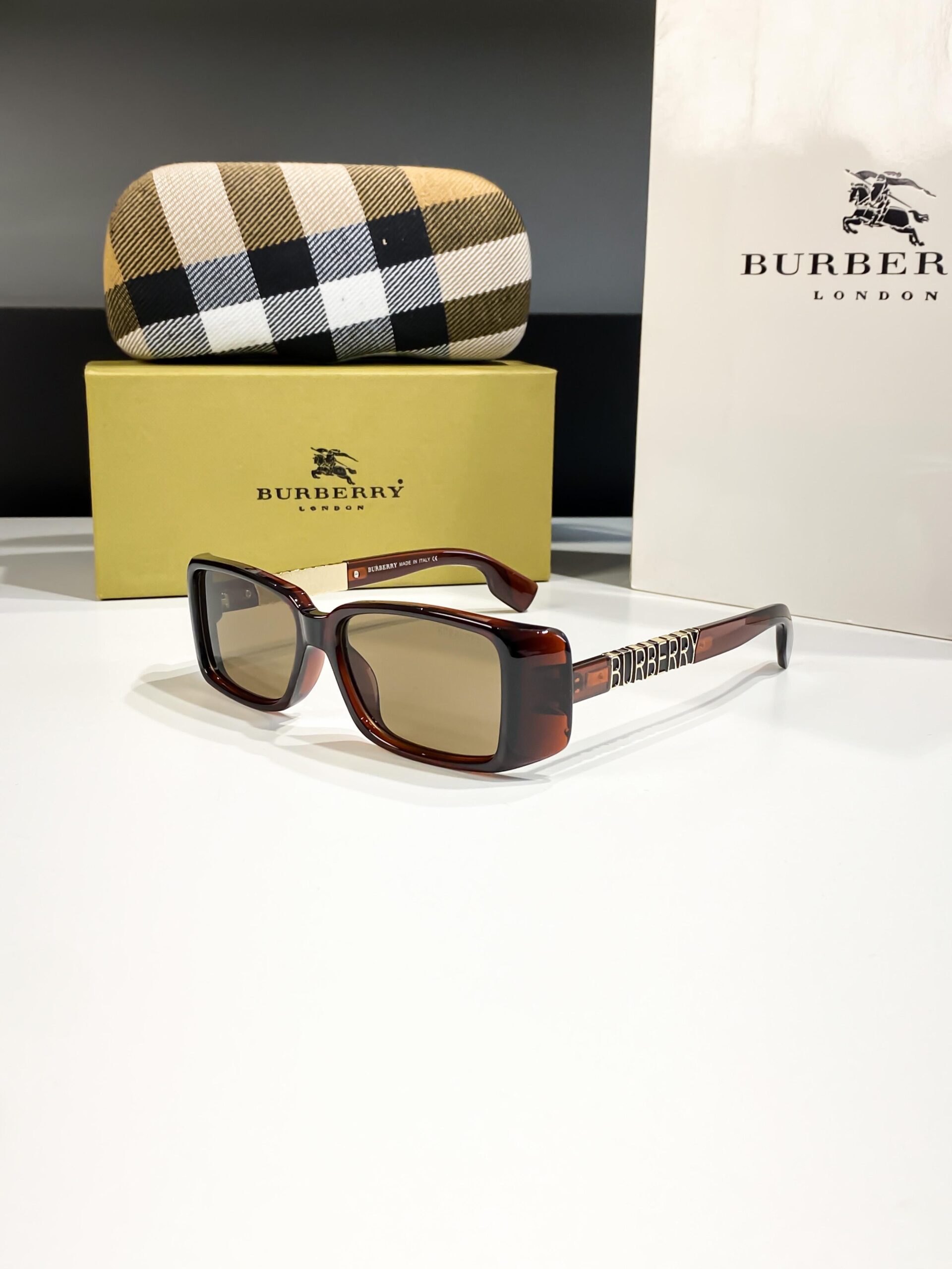 Burberry_brown_27141