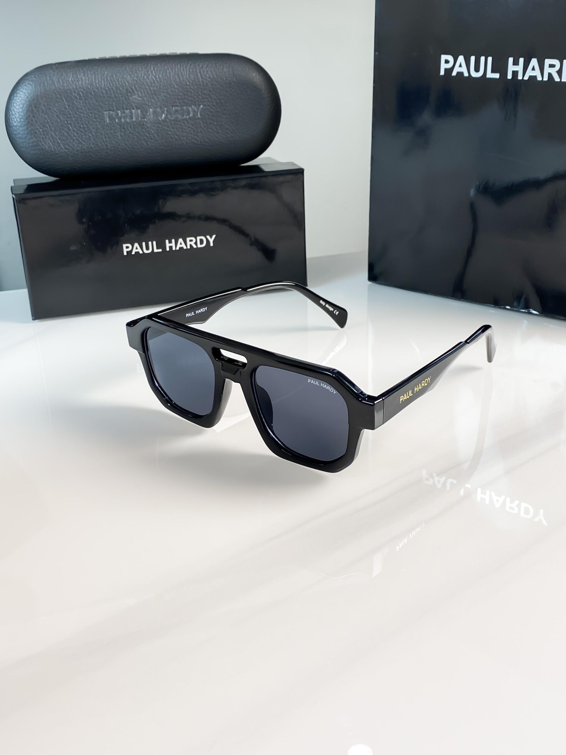 Paul hardy 3753 black