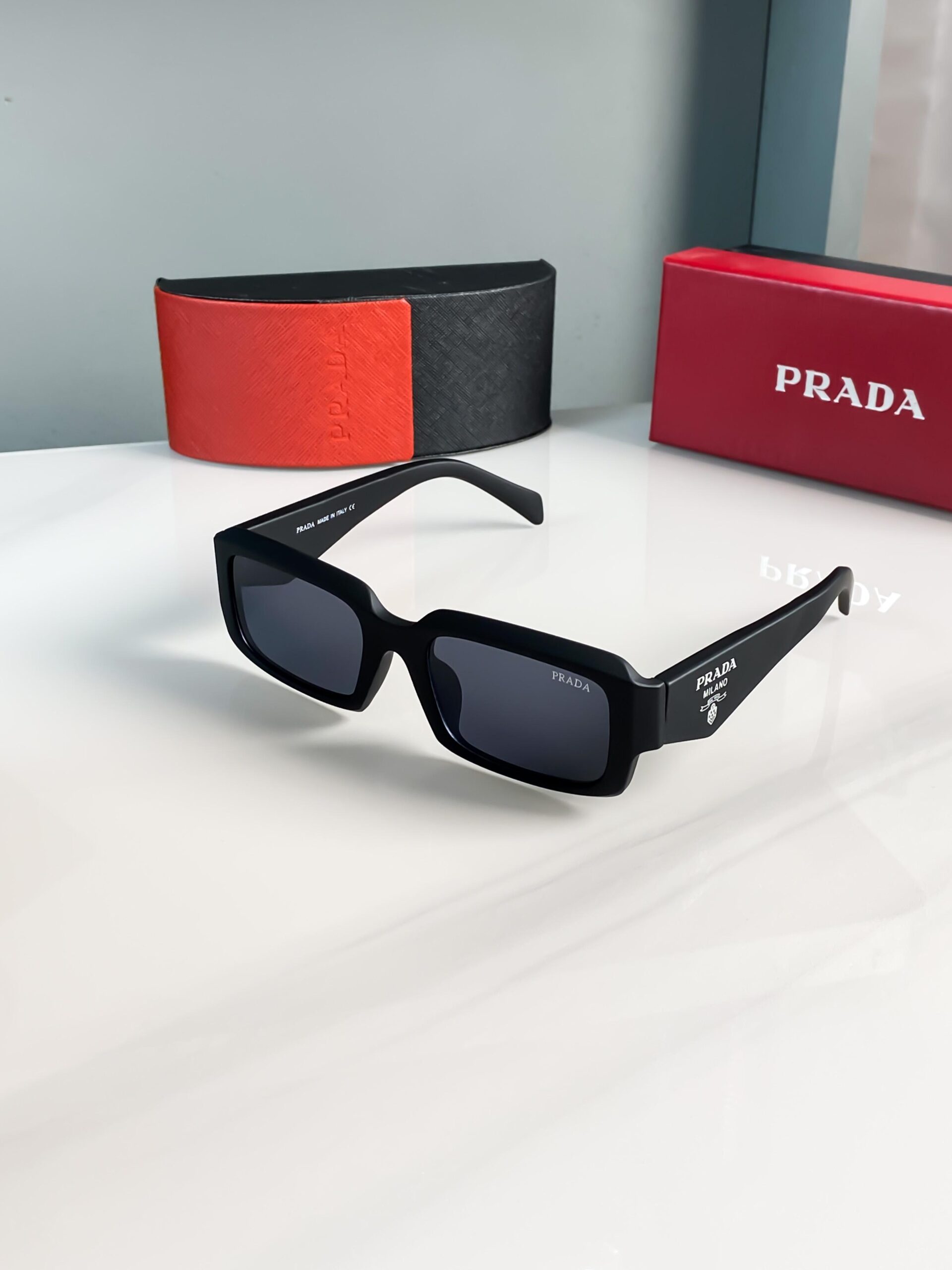 Prada_black_09x