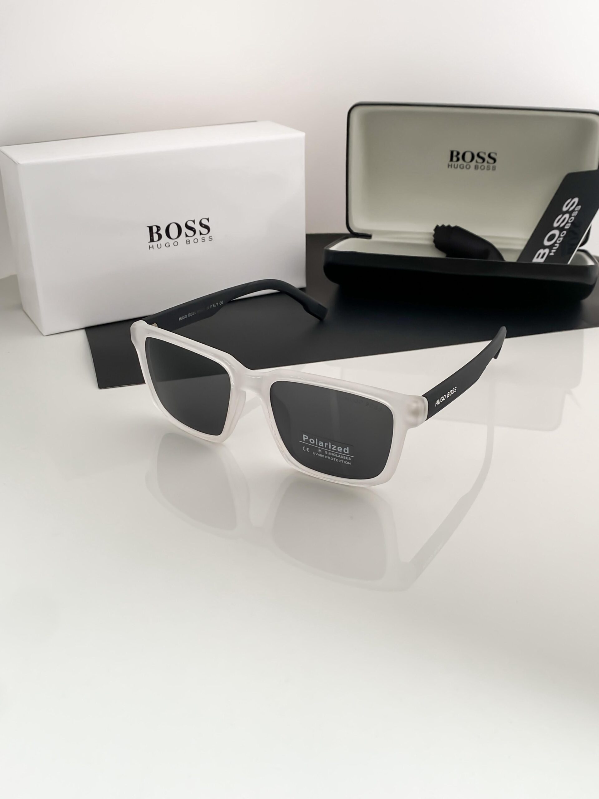 Boss white black 0291