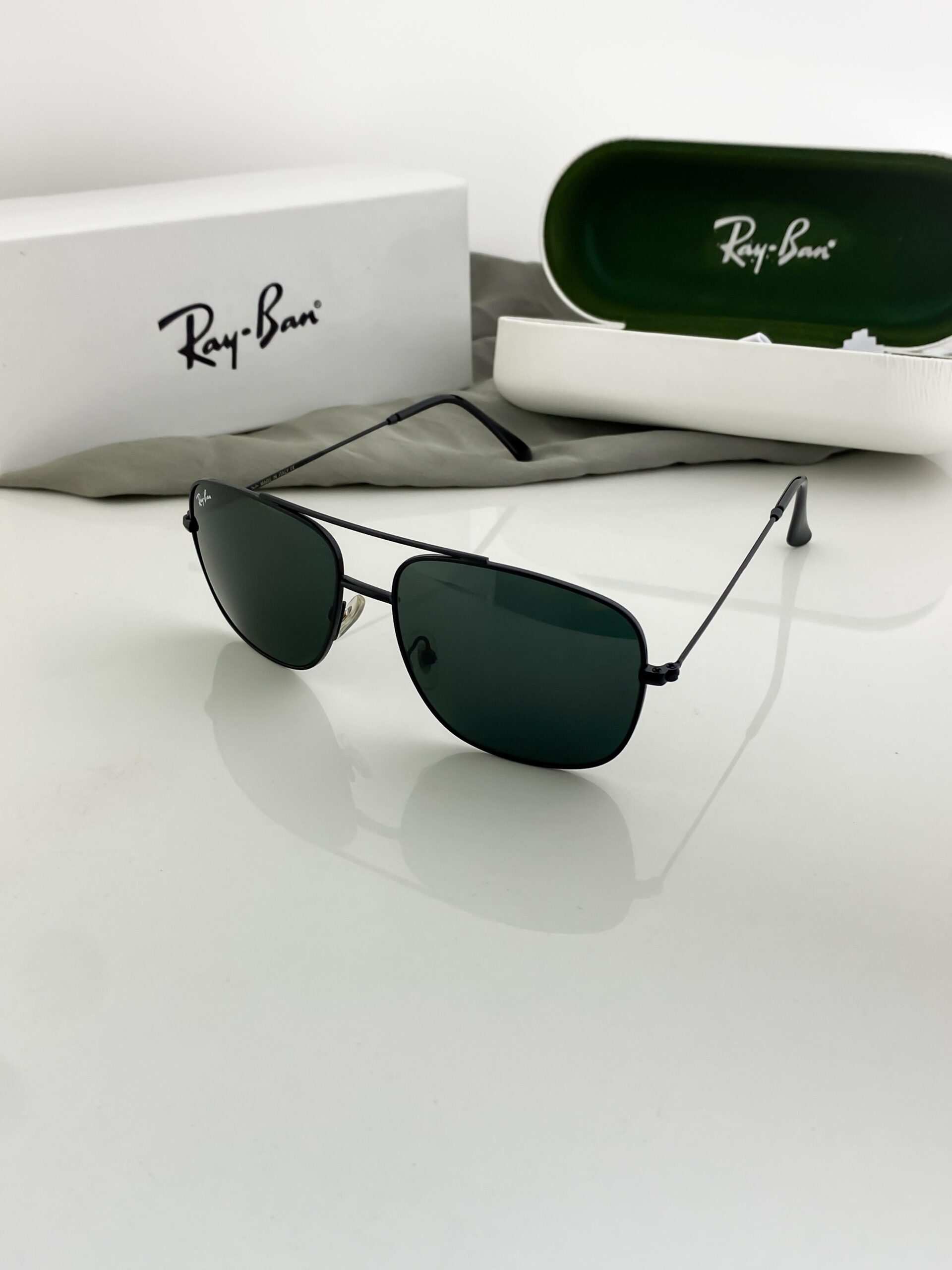 Rayban black 3672