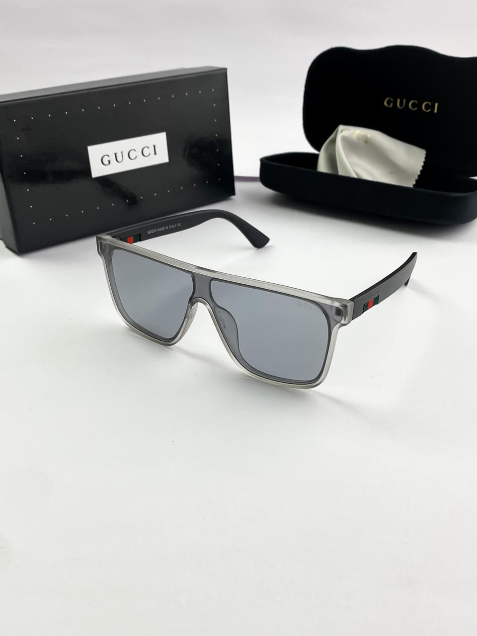 Gucci_grey_black_106