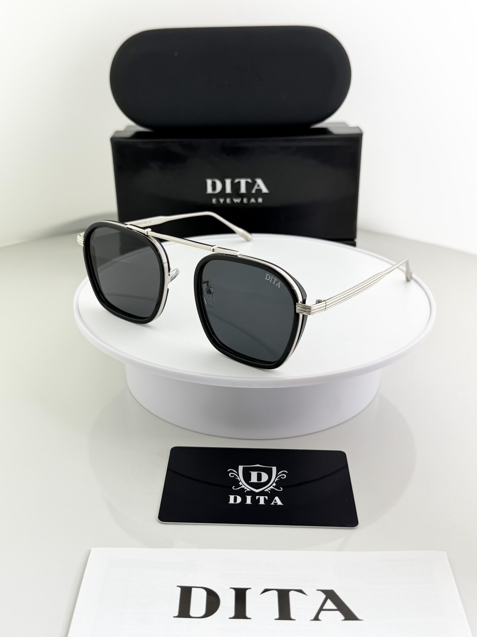 Dita_silver_black_3161