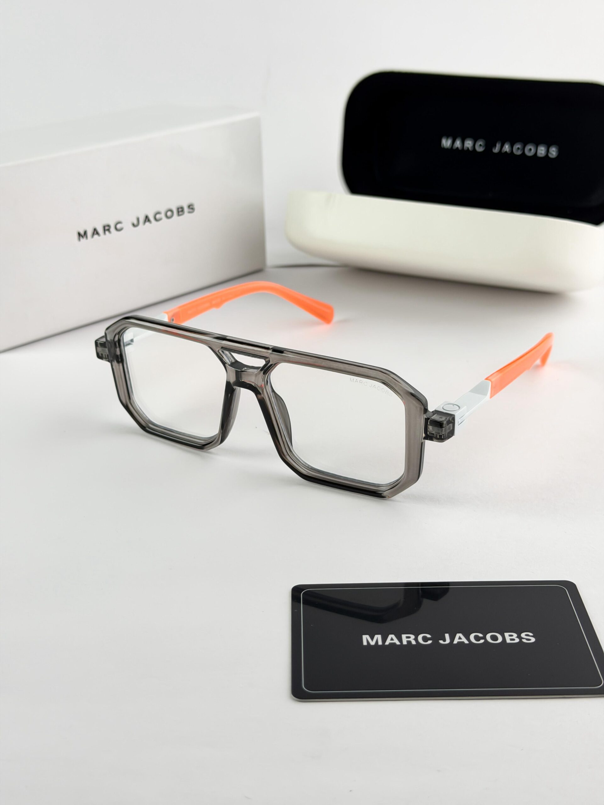 MARC JACOBS PLANO 6125