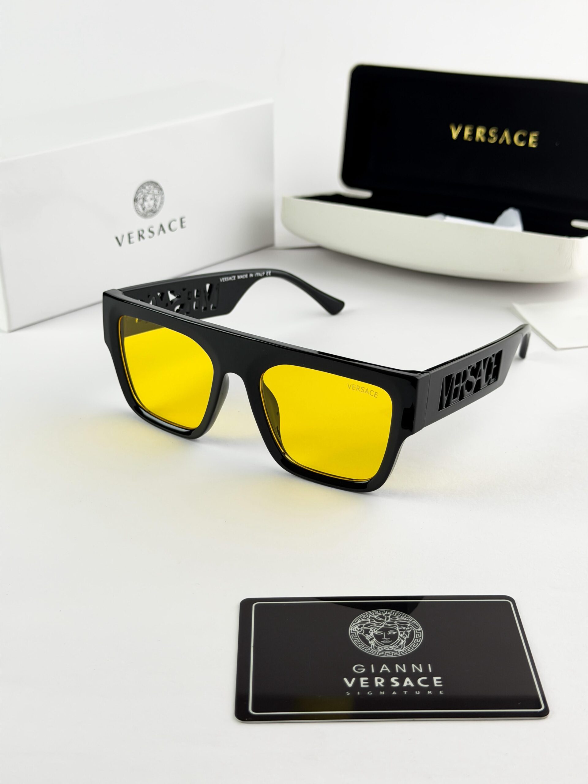 Versace yellow 4430