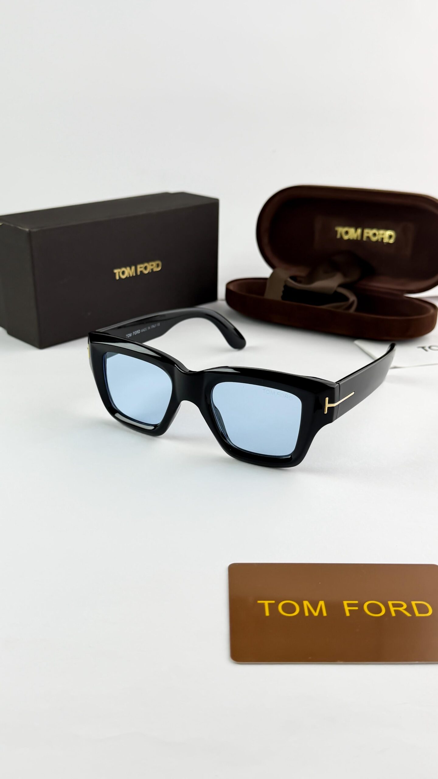 Tomford black blue 184