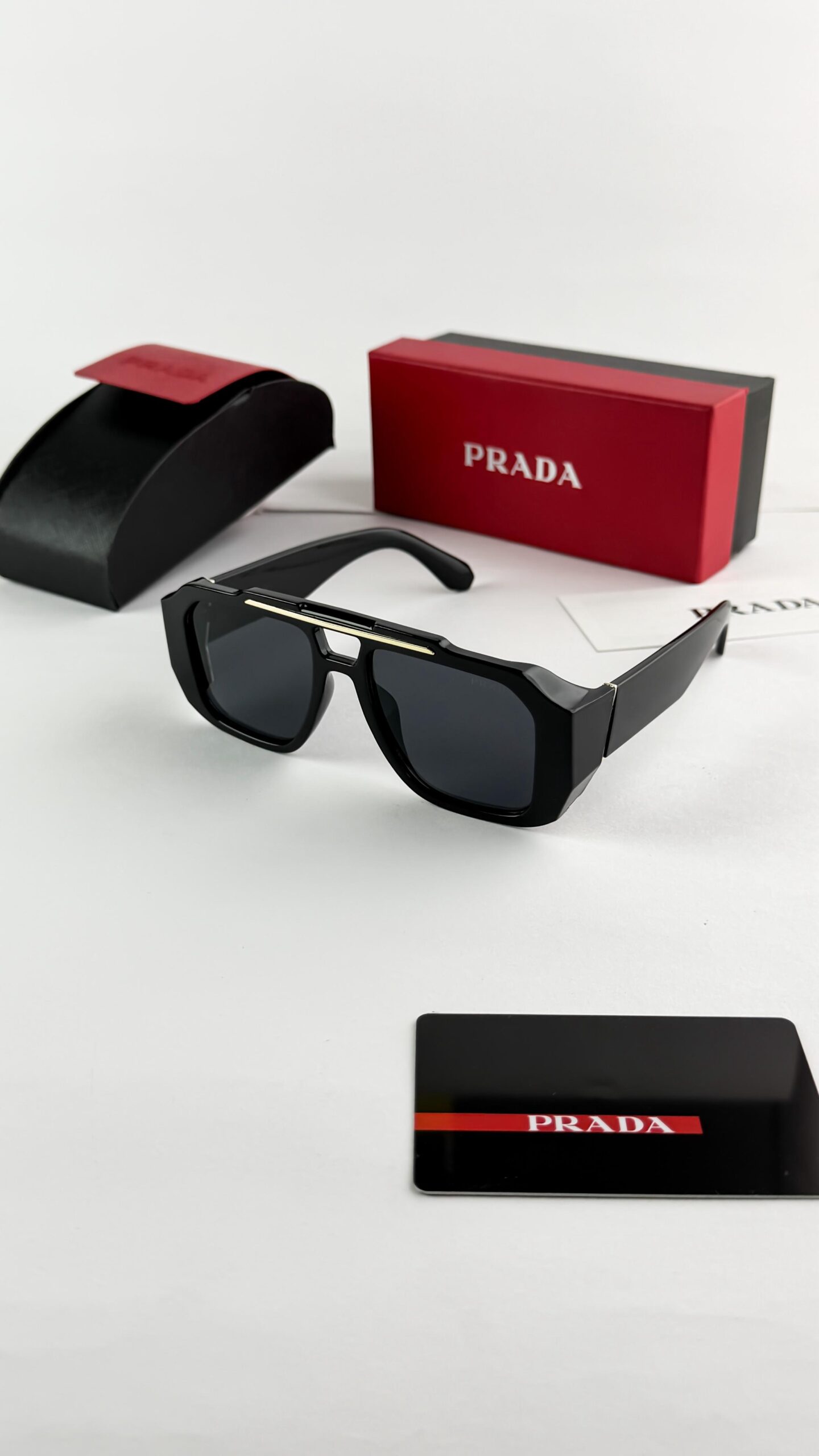 Prada_black_308