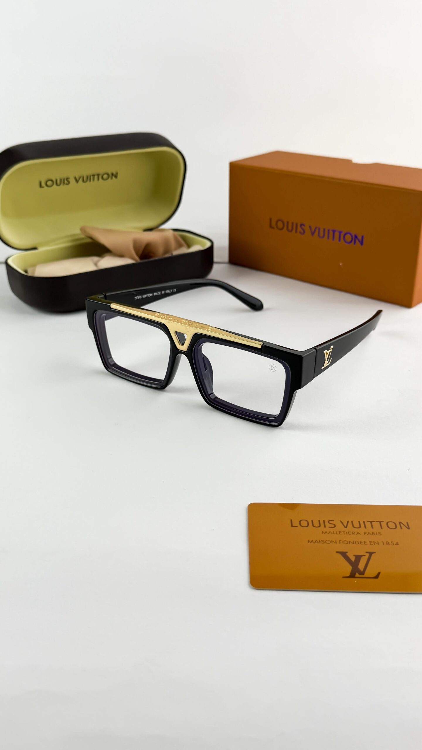 Louis_vuitton 1984 plano