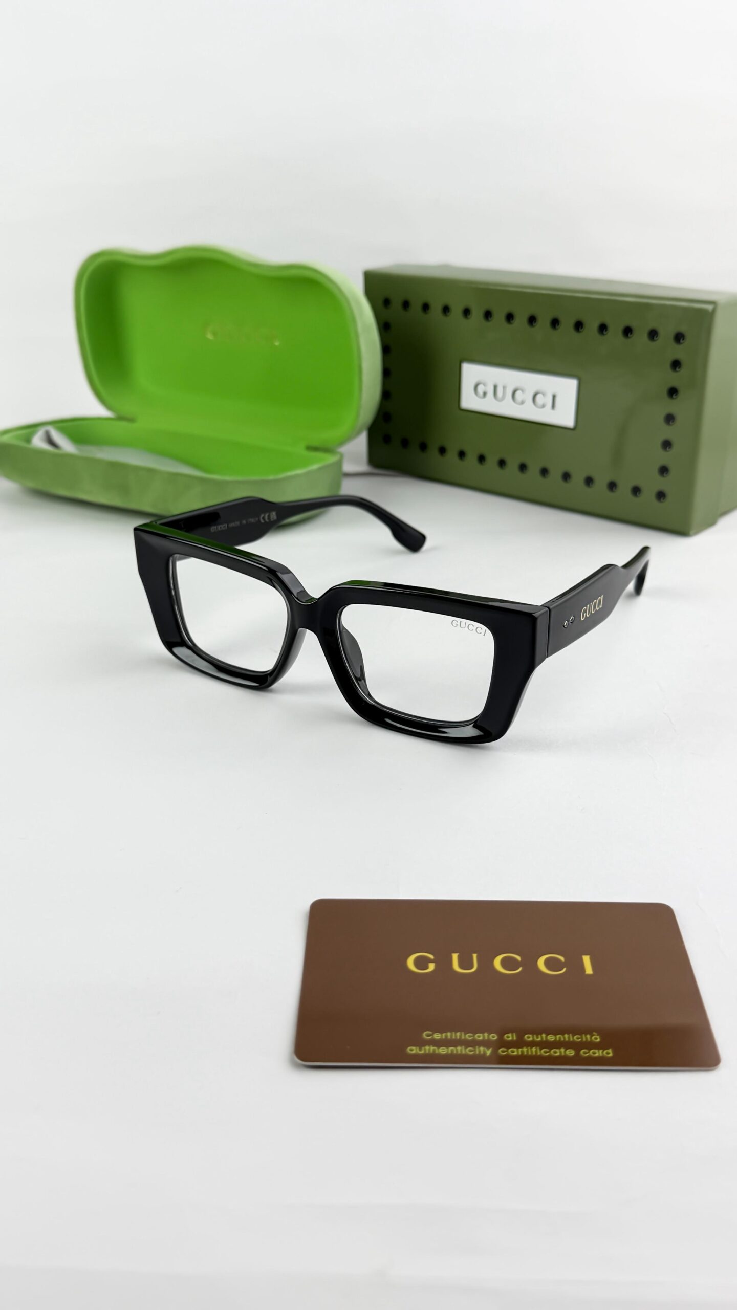 Gucc_i black plano 69011